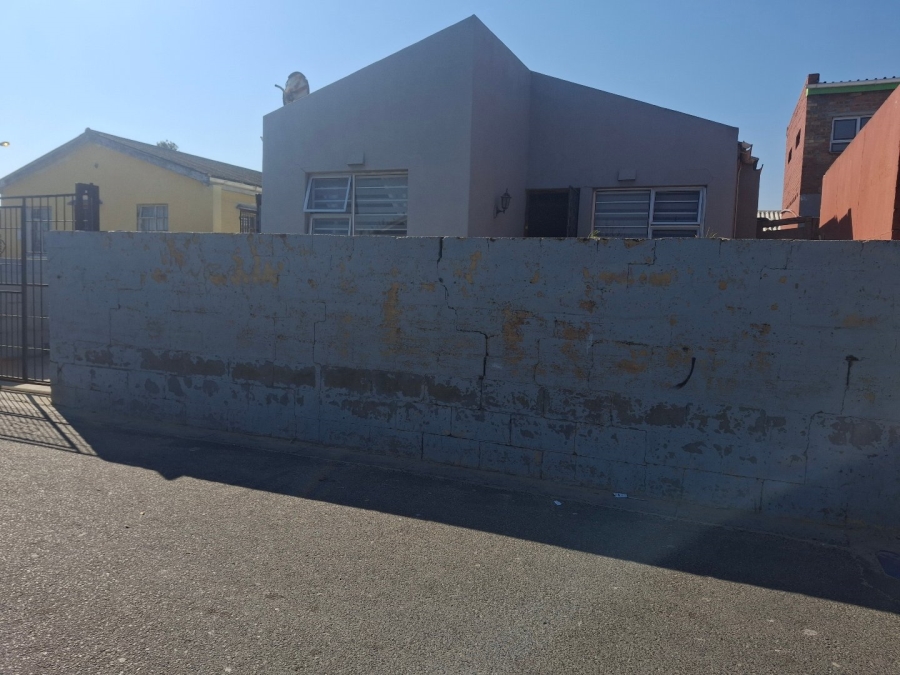 3 Bedroom Property for Sale in Mitchells Plain Central Western Cape
